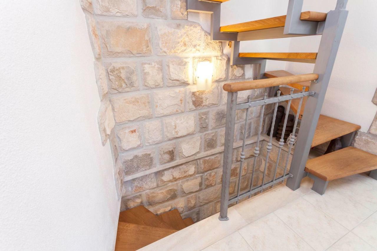 Holiday Home Lavanda Grubisic Tučepi Zewnętrze zdjęcie